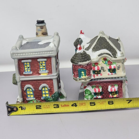 Cobblestone Corners & Wellington Square Set Of 2 Christmas Village Houses - Picture 10 of 11